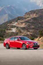 Lexus IS200t F-Sport 2015 года